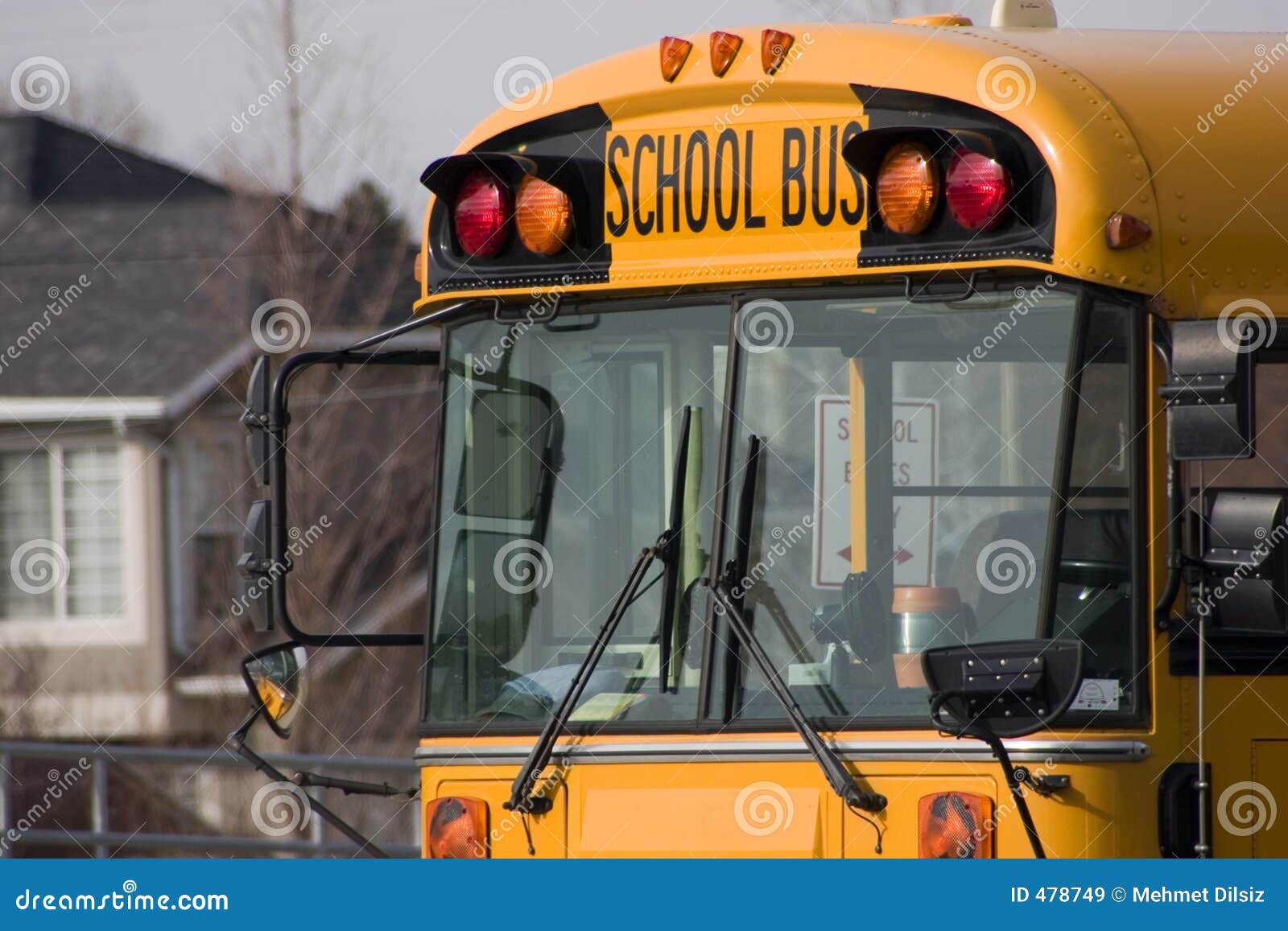 1,495 Omnibus Del Espejo Fotos de stock - Fotos libres de regalías de  Dreamstime, image size:1600x1157