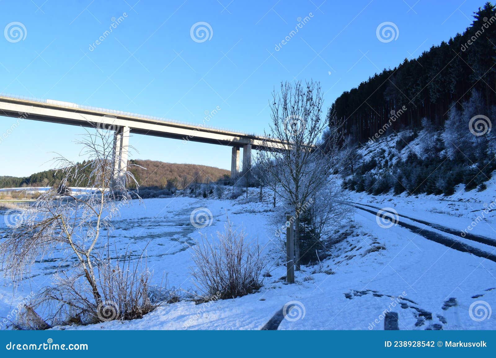 autobahn bridge kÃÂ¶niguhr near daun in the eifel
