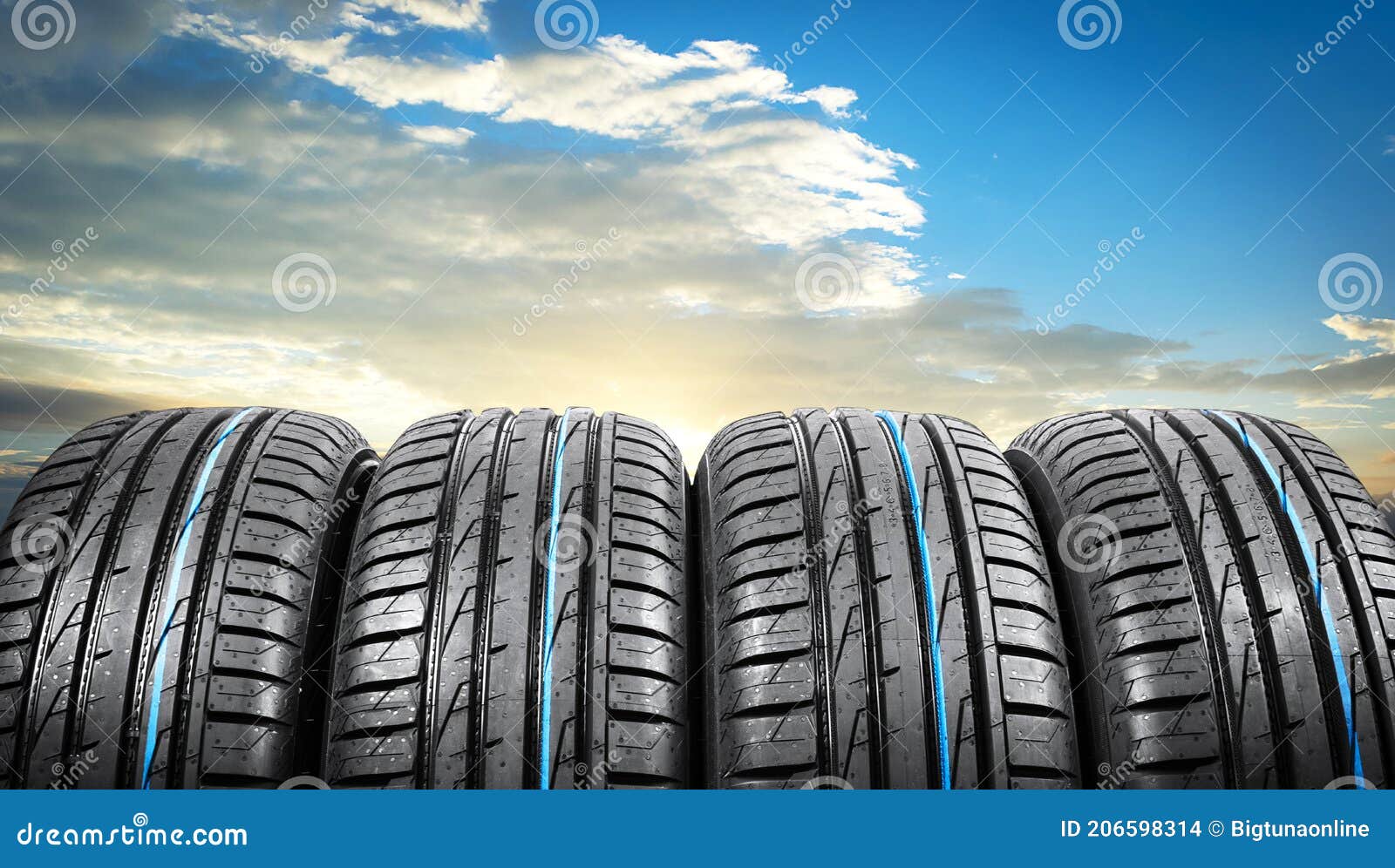 belasting Een nacht Verstikkend Autobanden Van De Zomer Over De Blauwe Hemel Met Wolken. Achtergrond Bandenstapel. Autobandbeschermer Sluit Af. Zwarte Rubberband. Stock Foto - Image of automobiel, zomer: 206598314 belasting Een nacht Verstikkend Autobanden Van De Zomer Over De Blauwe Hemel Met Wolken. Achtergrond Bandenstapel. Autobandbeschermer Sluit Af. Zwarte Rubberband. Stock Foto - Image of automobiel, zomer: 206598314
