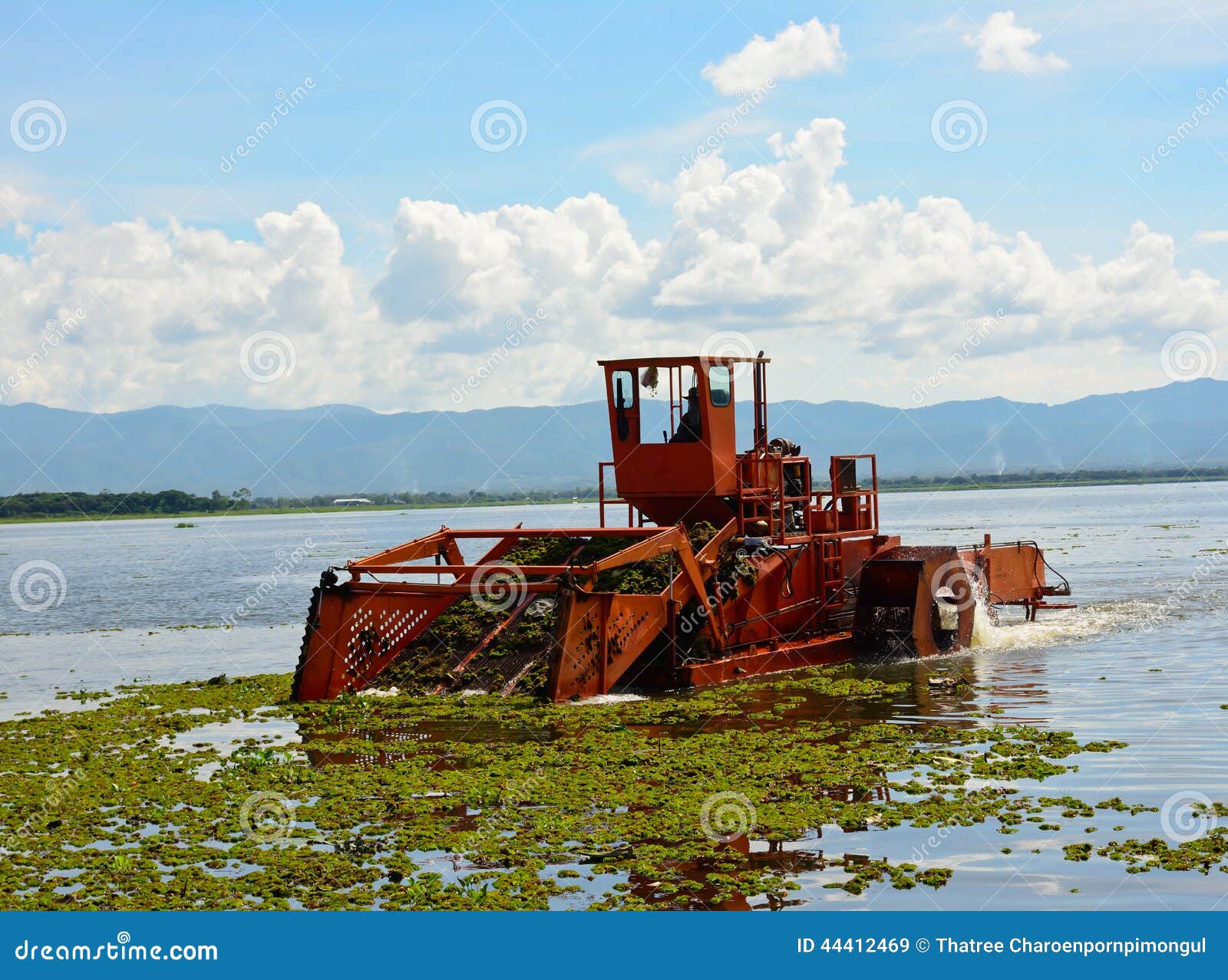 Để thấy hình ảnh liên quan đến việc Tẩy rong nước (hoặc tàu tự động làm sạch), bạn sẽ được thấy những cảnh quan tuyệt vời sau khi loại bỏ rong nước. Hãy khám phá cách sử dụng công nghệ để bảo vệ môi trường và tăng cường sự đa dạng sinh học của hệ sinh thái nước.