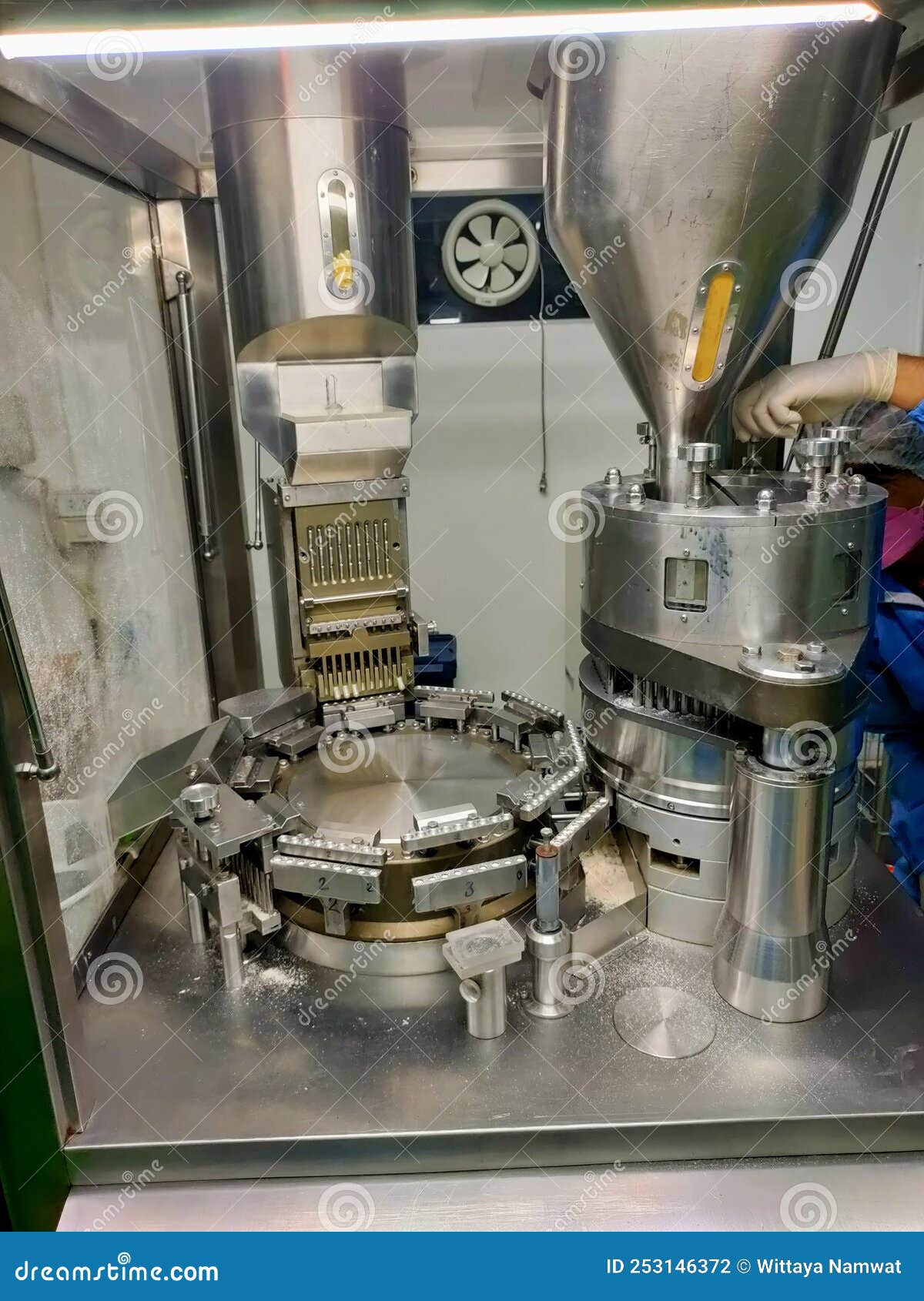 Automatic Pharmaceutical Capsule Filling Machine Editorial Photography