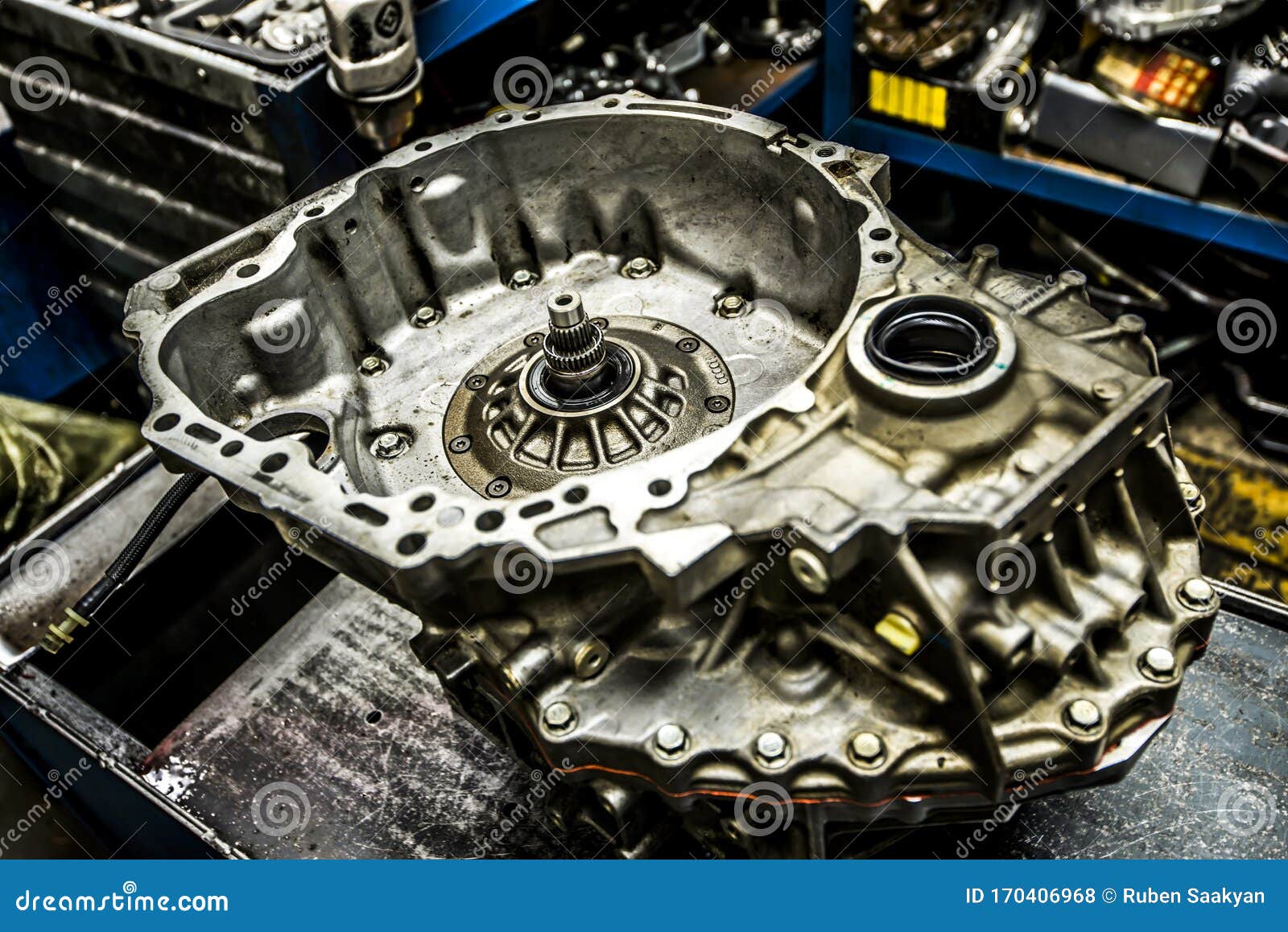 Kiezen Huiswerk films 1,280 Automatic Transmission Repair Stock Photos - Free & Royalty-Free  Stock Photos from Dreamstime