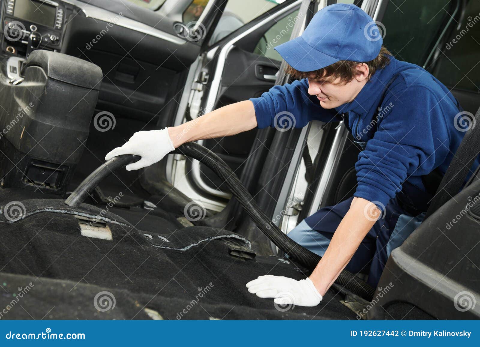 Automobile Detailing. Car Carpet Cleaning with Vacuum Cleaner Stock Photo -  Image of cloth, floor: 192627442