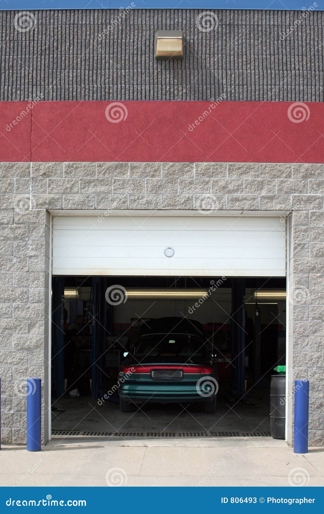 Automobile Service Bay stock image. Image of repair, check 806493