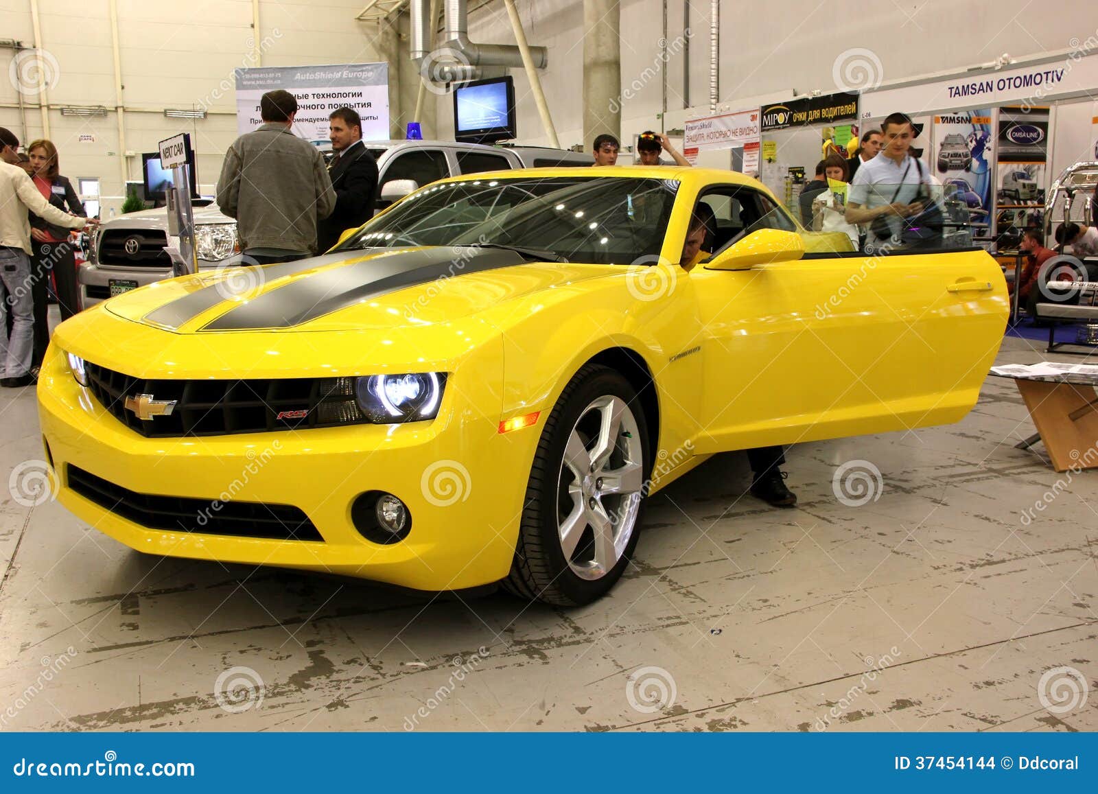 Automotiveshow editorial stock image. Image of motor 37454144