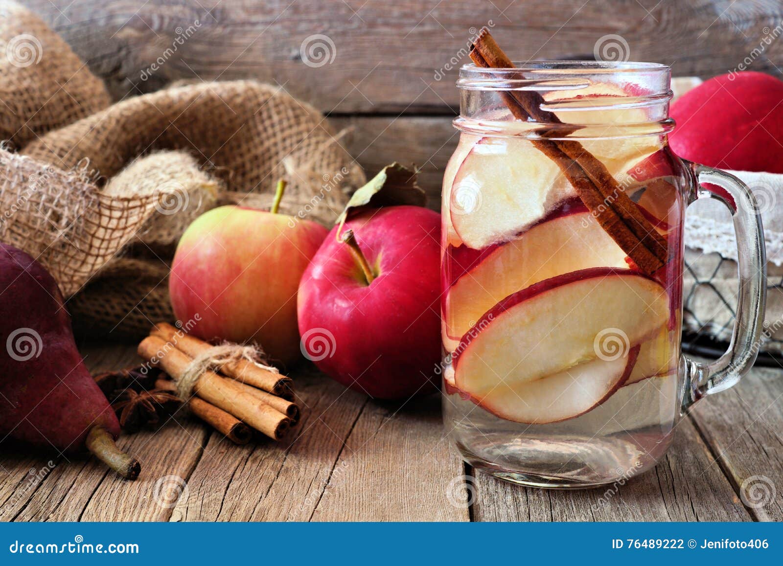 autumn detox water with apple, cinnamon and red pear