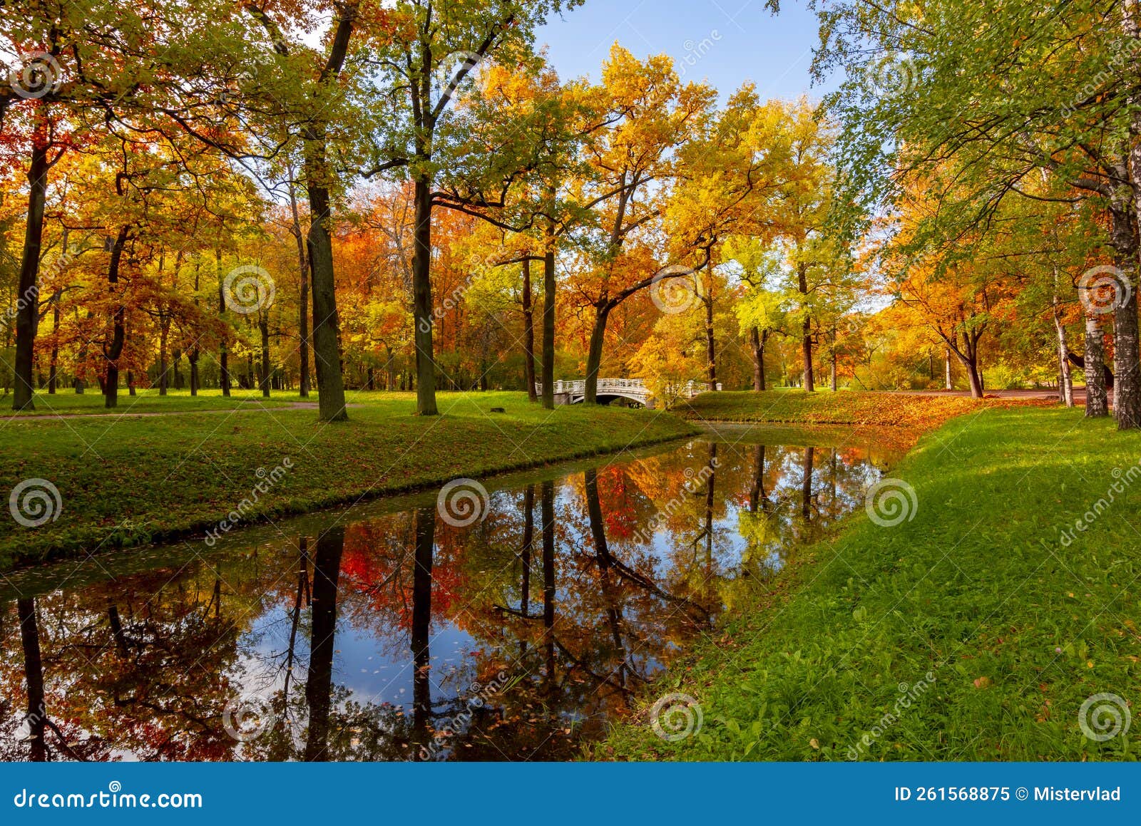 Autumn Foliage in Alexander Park, Tsarskoe Selo Pushkin, Saint ...