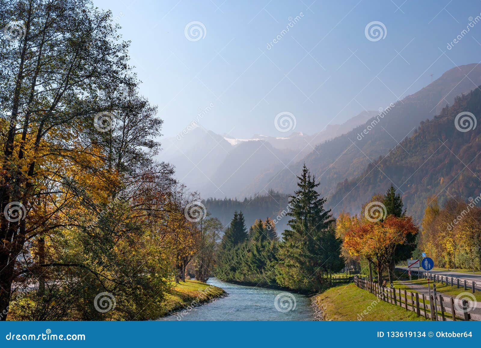Megalopolis Børnepalads Encyclopedia Autumn Season. Beautiful View of the Austrian Alps with Colorful Nature,  Trees, Leaves and a Stream in Kaprun, Austria Stock Photo - Image of  travel, kaprun: 133619134