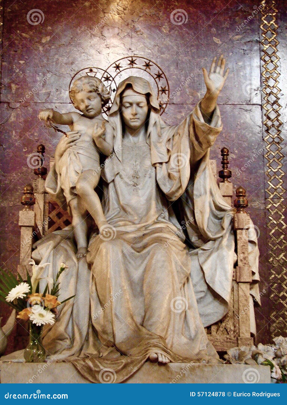 Ave Regina Pacis Statue at Basilica Di Santa Maria Maggiore Stock ...