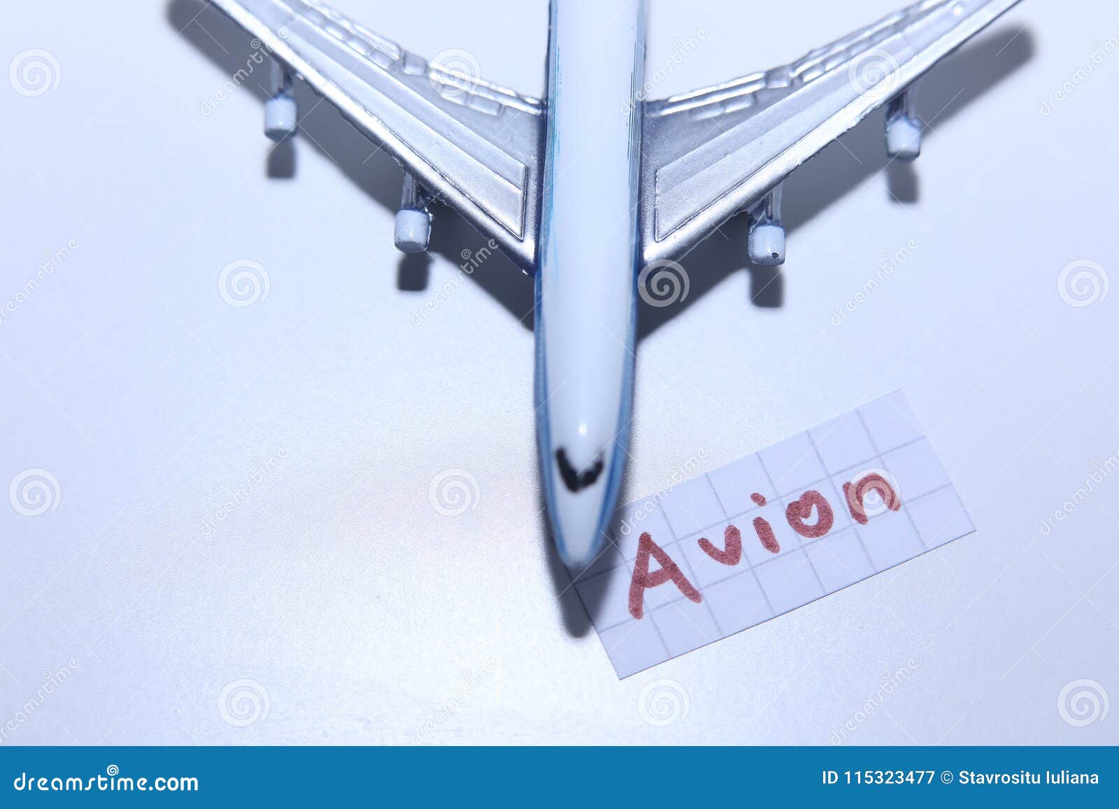 avion word in spanish for plane in english