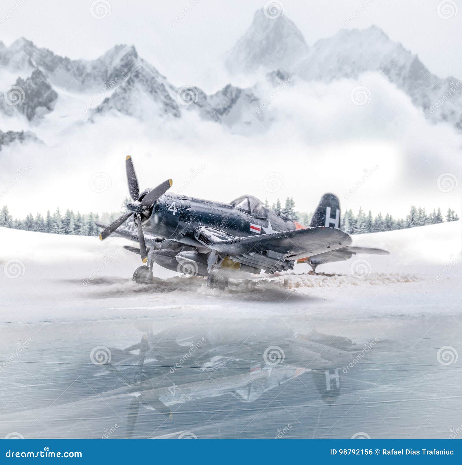 Aviones Militares De La Segunda Guerra Mundial Con Las Nevadas Pesadas Foto  de archivo - Imagen de mundo, nevadas: 98792156