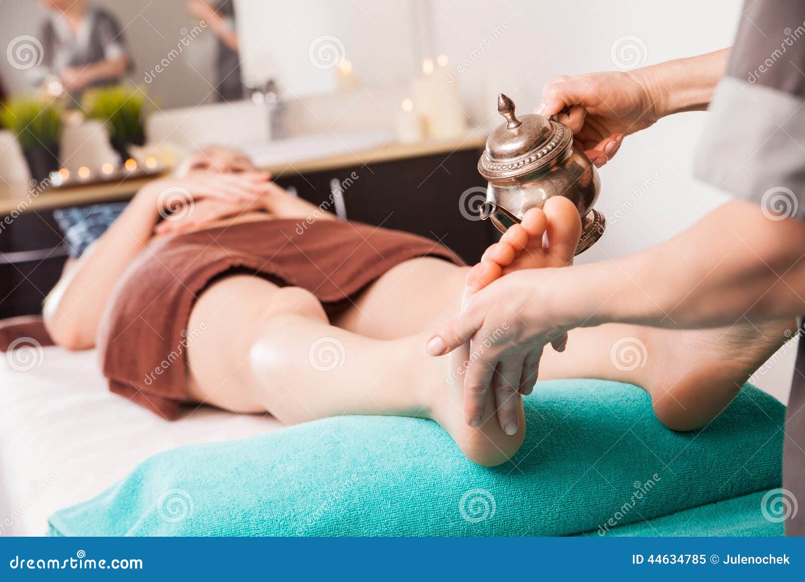 Ayurvedic Foot Therapy Massage Procedure With Oil Stock Image Ima