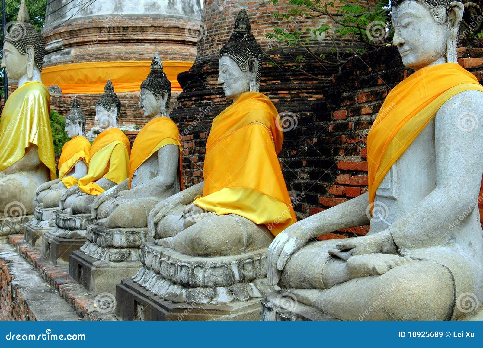 ayutthaya, thailand: wat yai buddhas