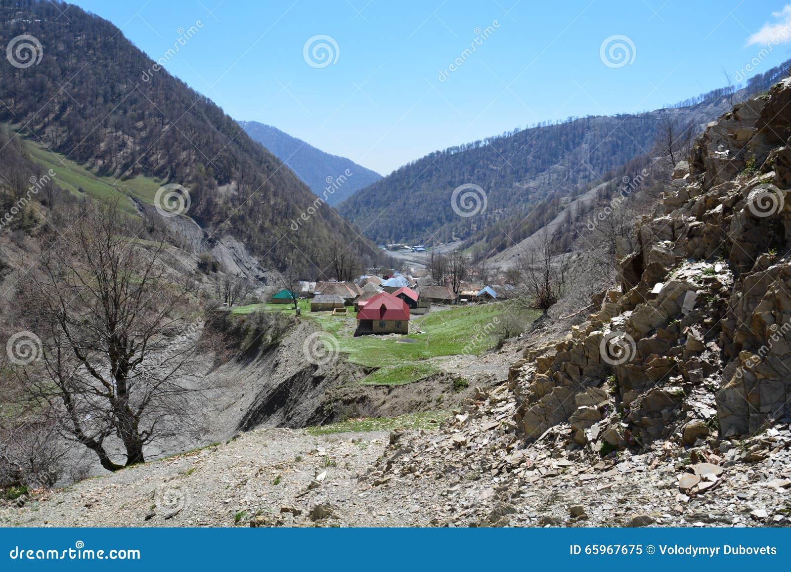 Azerbaijan. De bergen van de Kaukasus Dorp Durdzha Het bepaalde van dichtbij de stad van Gabala de plaats Gabala is de oudste stad van Azerbeidzjan en het kapitaal van het Qabala-Rayon