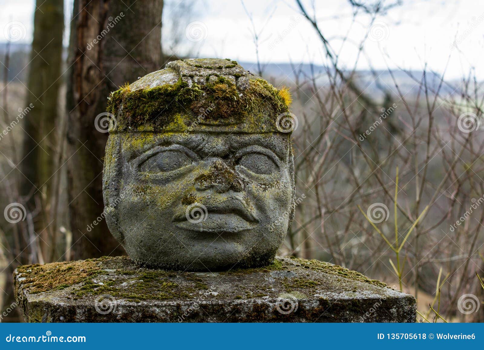 The Aztec Statue on a Pylon Stock Photo Image of ancient, temple