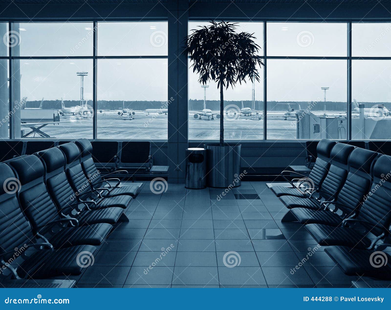 Aéroport De Salle D'attente Photo stock Image du bench, airline 444288