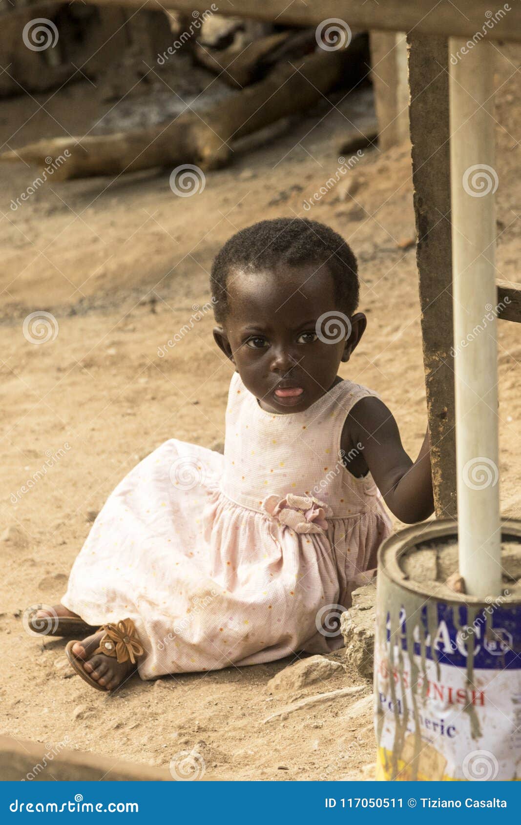 Bebe Au Ghana Photo Editorial Image Du Parents Malheureux