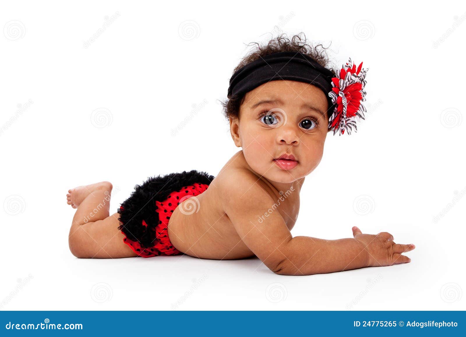 Bébé Avec Les Défaites Rouges Et Noires Et Le Bandeau Image stock - Image  du projectile, enfant: 24775265