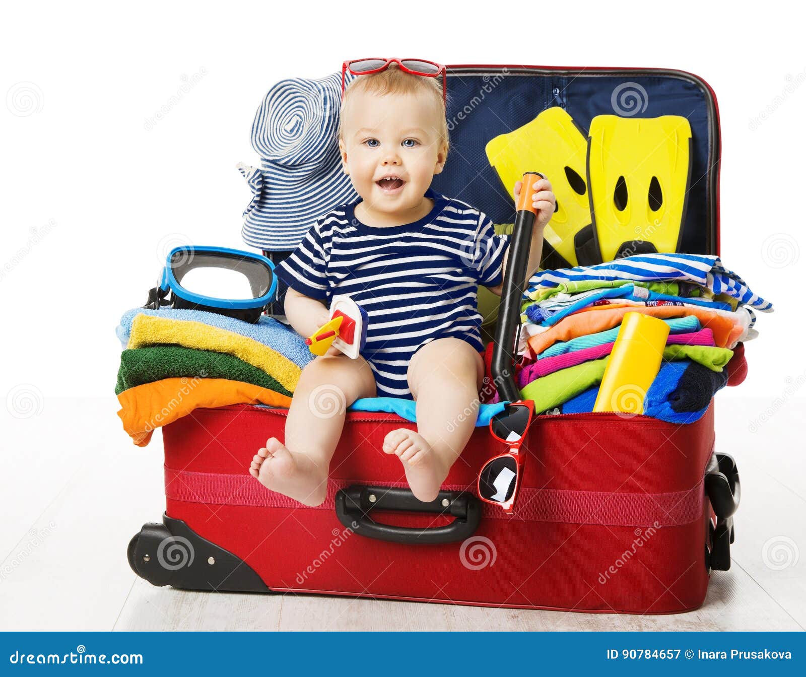 Bébé Dans La Valise De Voyage, Bagage Se Reposant De Vacances D'enfant,  Enfant Image stock - Image du regarder, heureux: 90784657