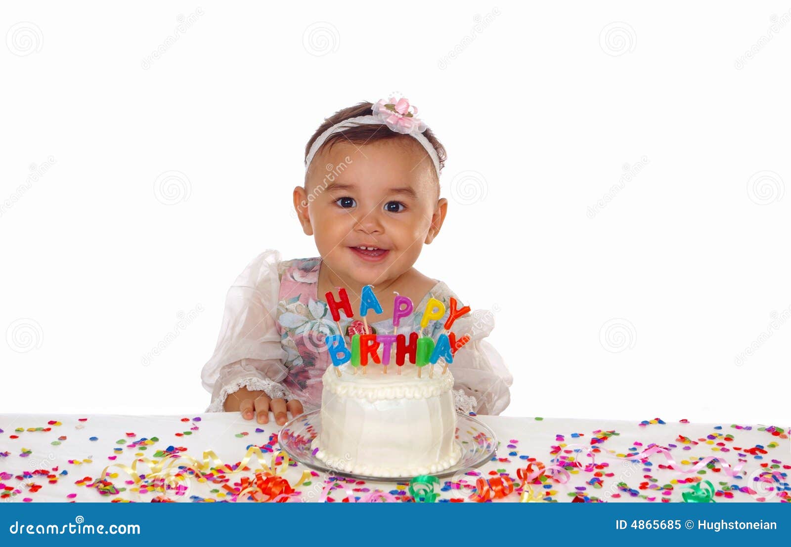 Bebe Et Gateau D Anniversaire Mignons Image Stock Image Du Anniversaire Camelote