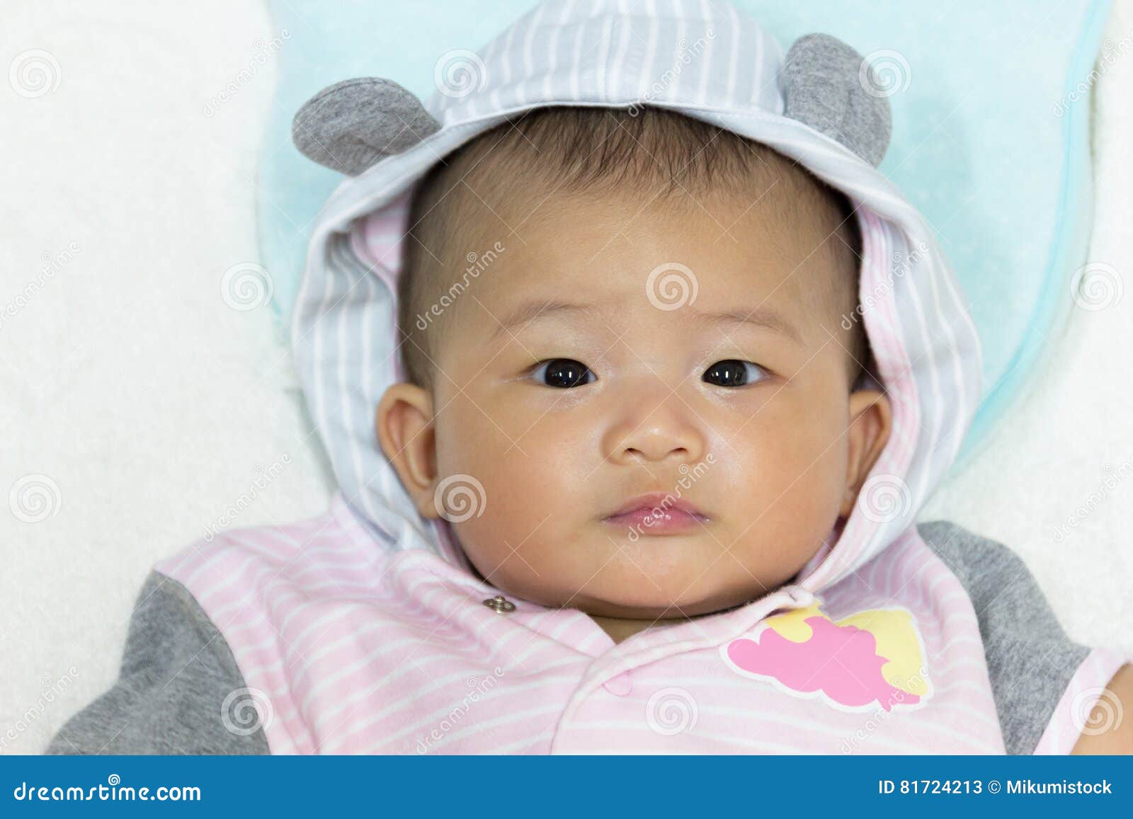 Bebe Nouveau Ne Mignon Asiatique Image Stock Image Du Regard Beaute