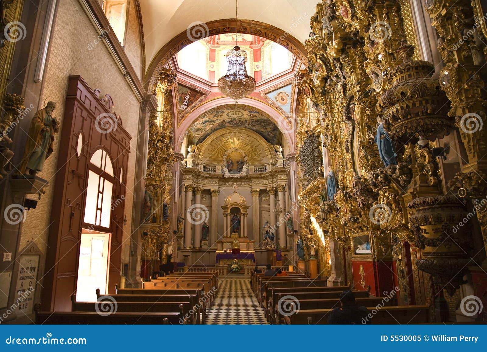 Bóveda Queretaro México Del Color De Rosa De La Iglesia De Santa Clara Imagen de archivo - Imagen de edificio, cristal: 5530005 Bóveda Queretaro México Del Color De Rosa De La Iglesia De Santa Clara Imagen de archivo - Imagen de edificio, cristal: 5530005