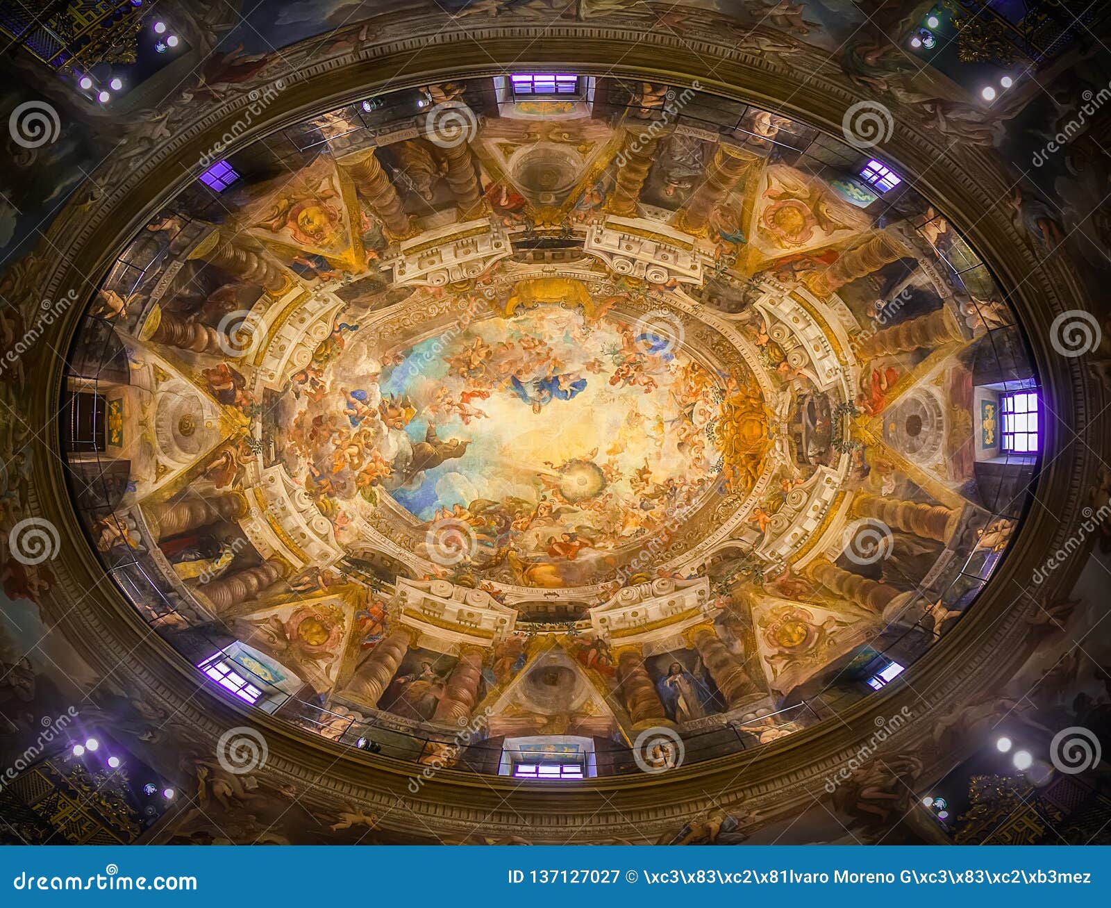 Bóveda Y Fresco De La Iglesia De San Antonio De Los Alemanes En Madrid, España La Bóveda Más Hermosa De Madrid Imagen de archivo - Imagen de alemanes, turista: 137127027 Bóveda Y Fresco De La Iglesia De San Antonio De Los Alemanes En Madrid, España La Bóveda Más Hermosa De Madrid Imagen de archivo - Imagen de alemanes, turista: 137127027