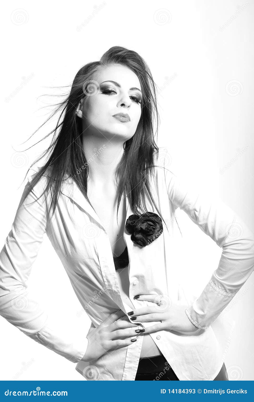 B/w Portrait Of Fashion Woman Stock Image - Image: 14184393