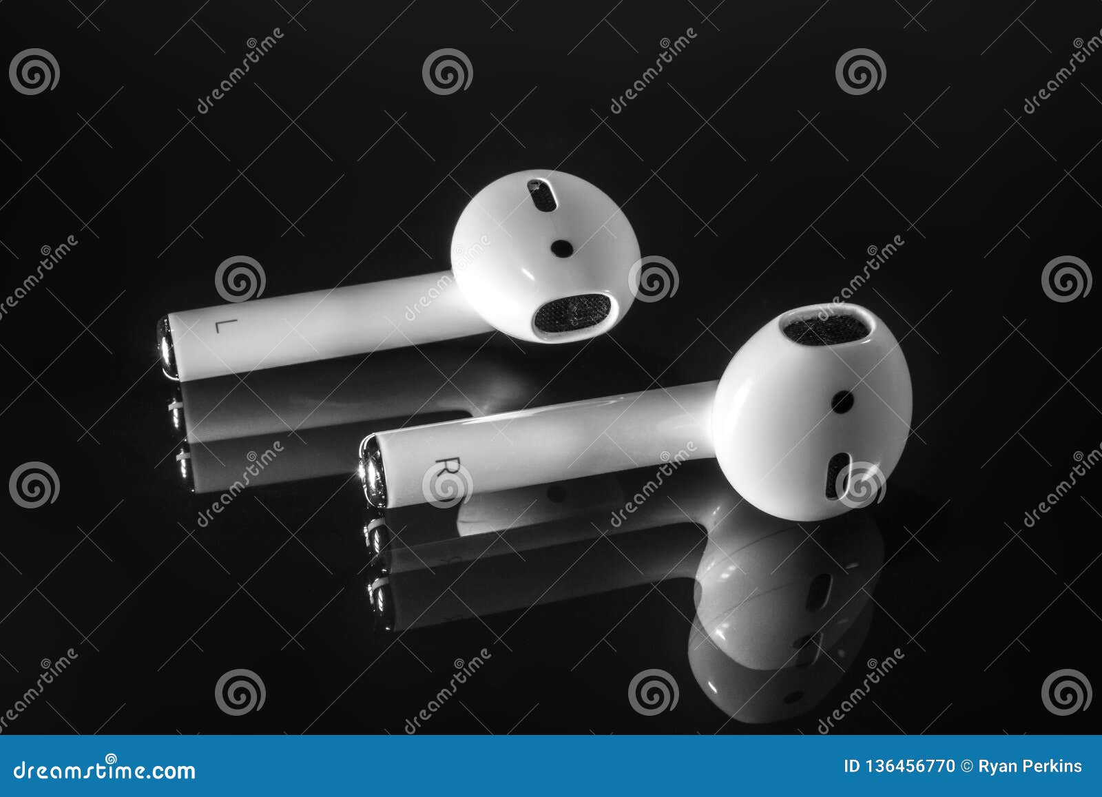 b and w earbuds