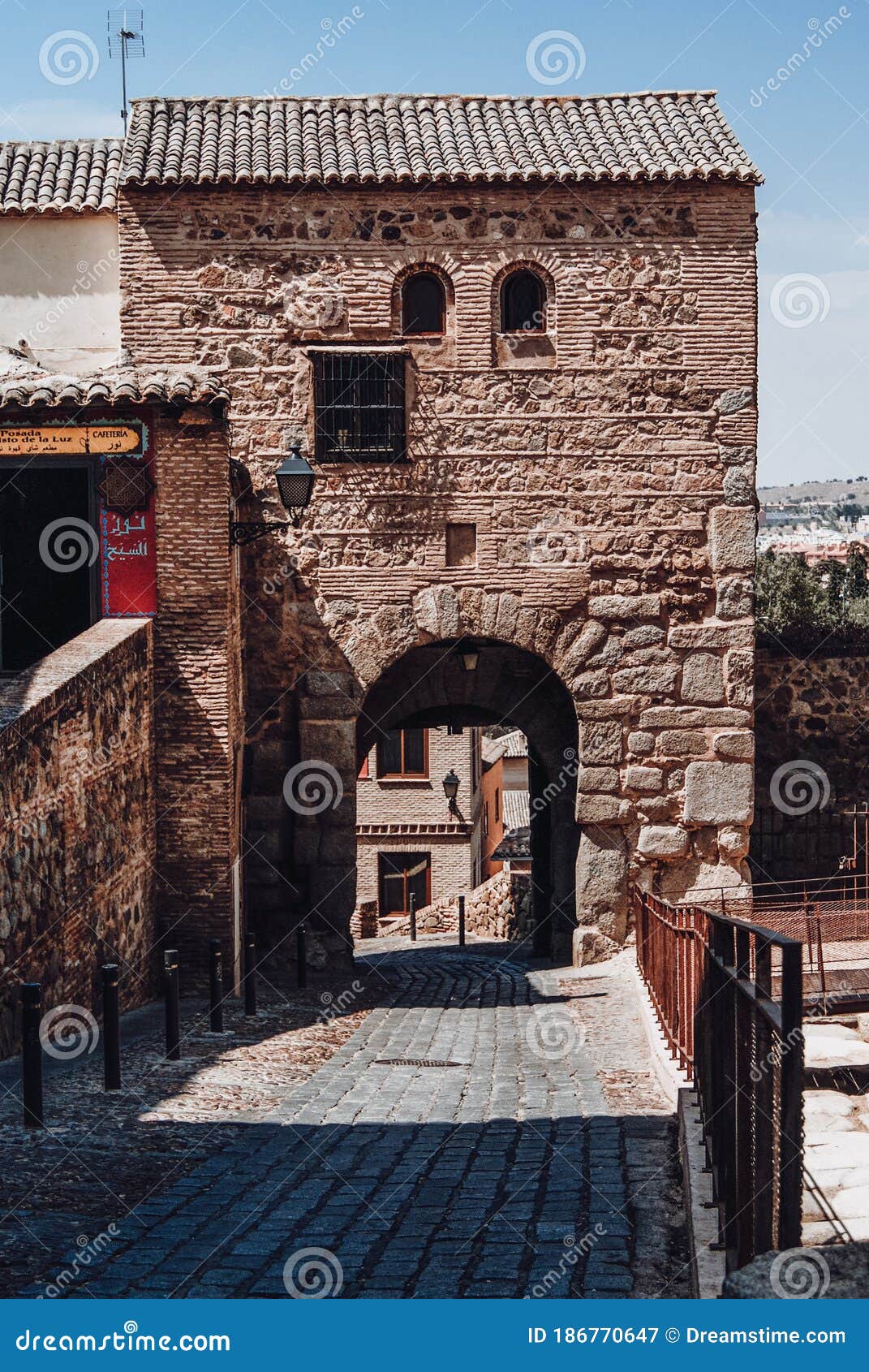 bab-al-mardum gate of the wall of toledo