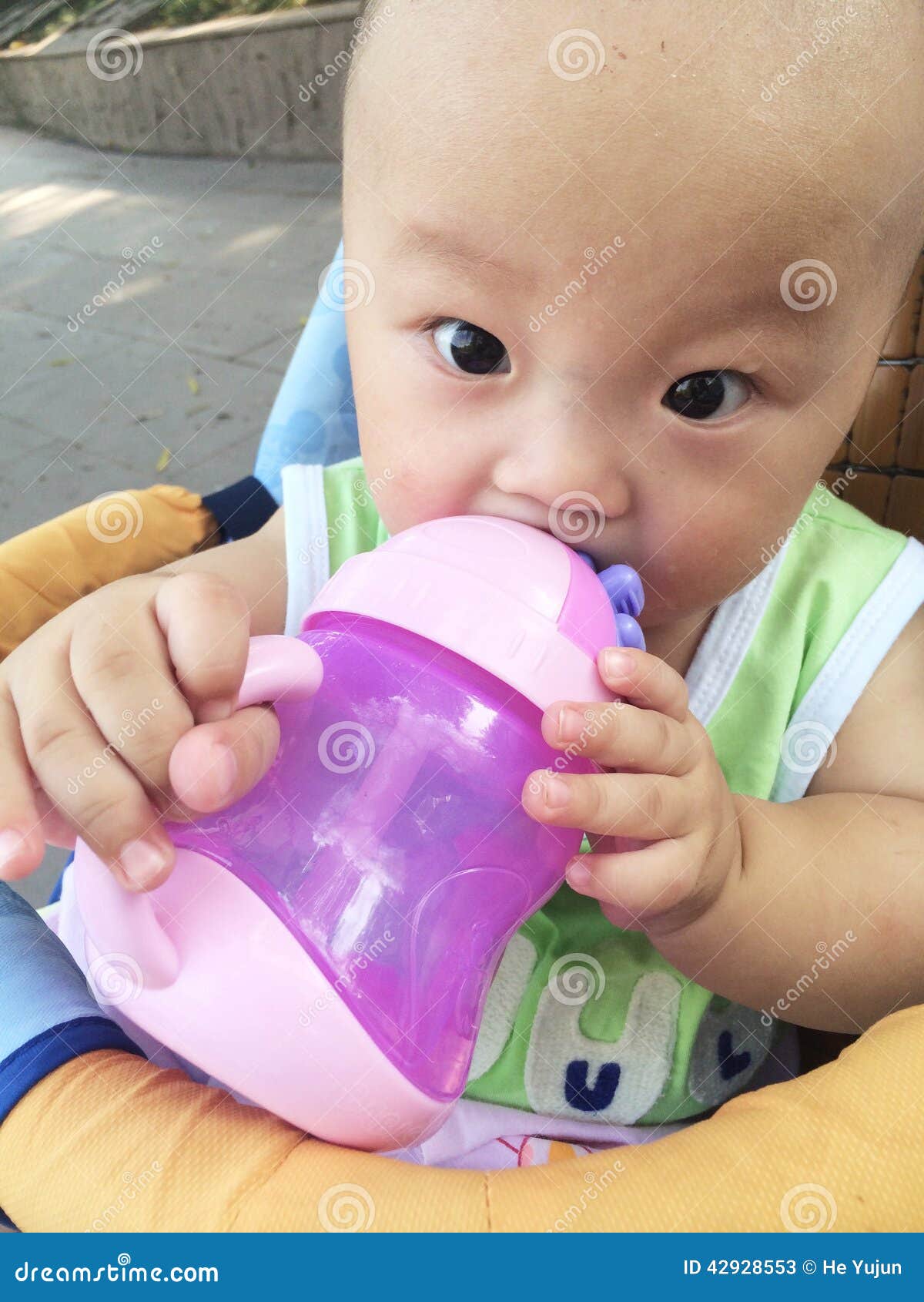 Baby drink water stock image. Image of drink, bottle 42928553