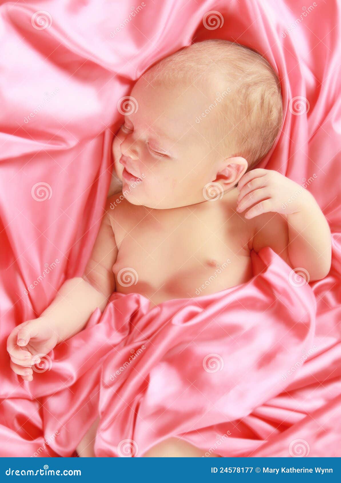 Girl Sleeping With Teddy Bear Royalty Free Stock Photography girl-sleeping-with-teddy-bear-royalty-free-stock-photography