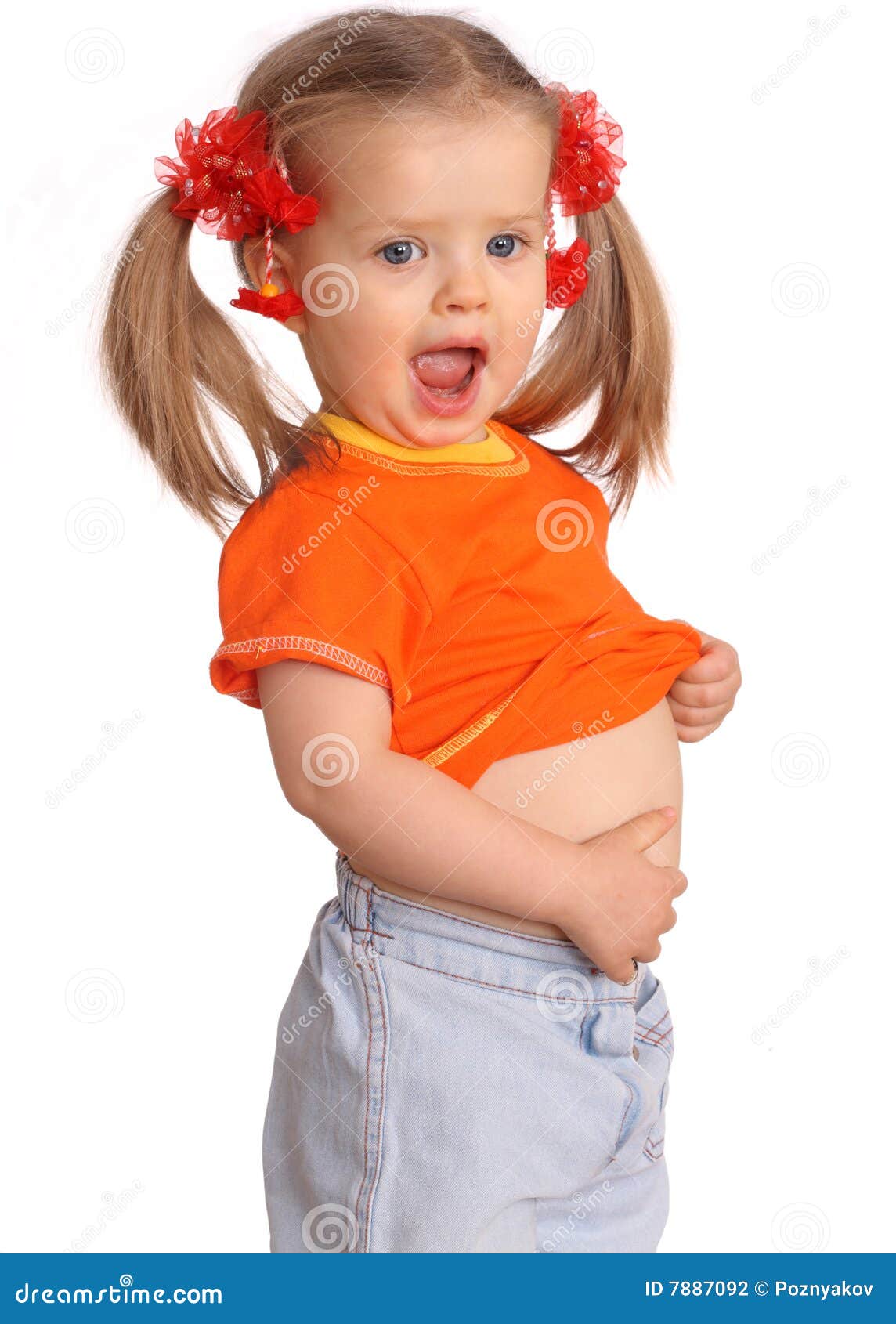 Baby im orange TShirt. stockfoto. Bild von kindheit, kleinkind 7887092