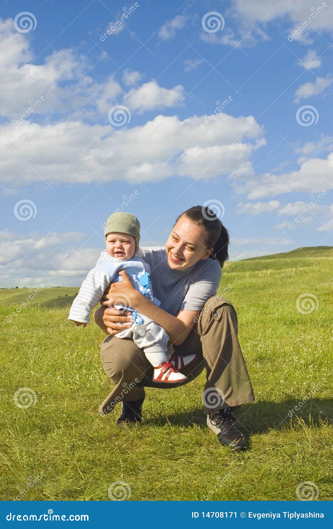 Baby Mama in her arms stock image. Image of portrait 14708171