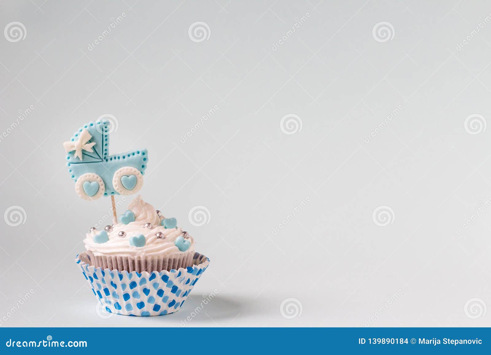 BABY SHOWER GIFT BOX 6 CUPCAKES! Baby Clothing Baby Boy 
