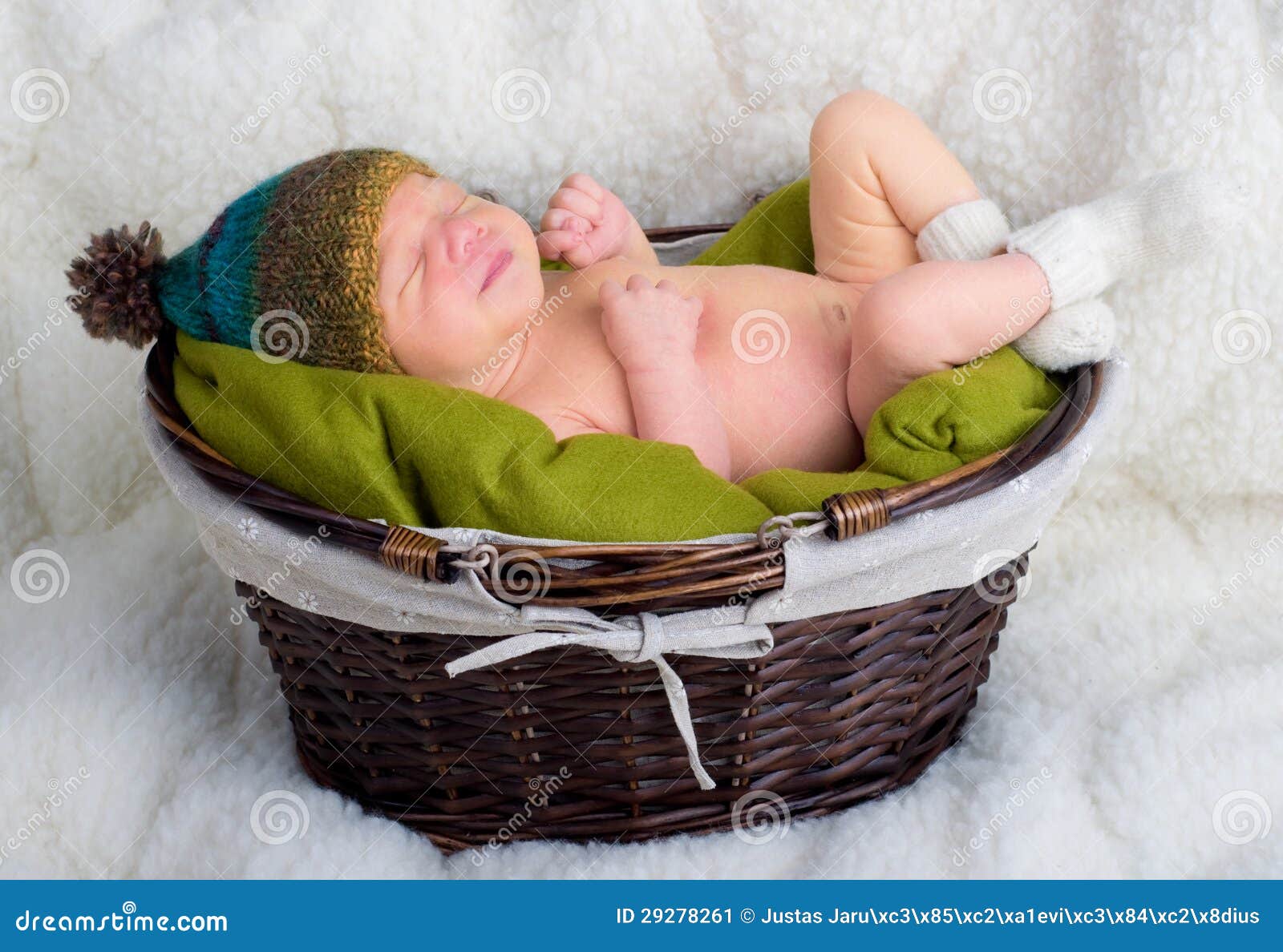 newborn sleeping basket