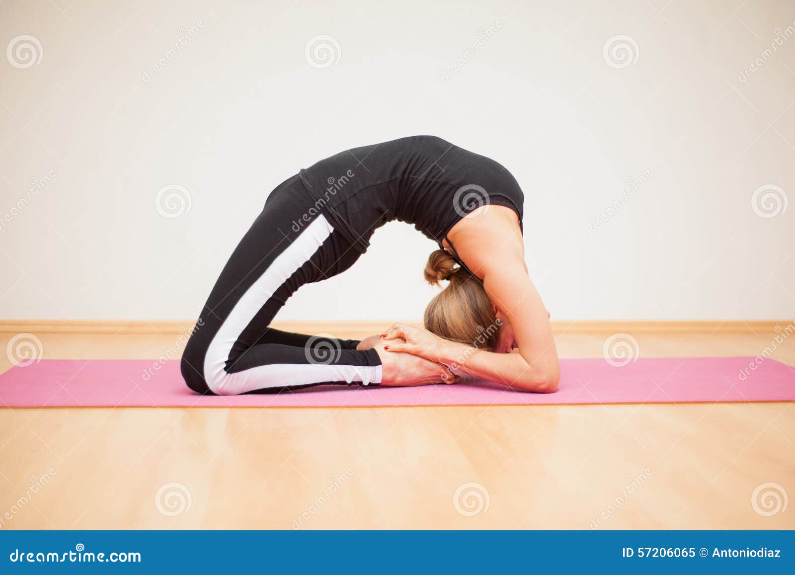 Details 130+ yoga back bend poses best - kidsdream.edu.vn
