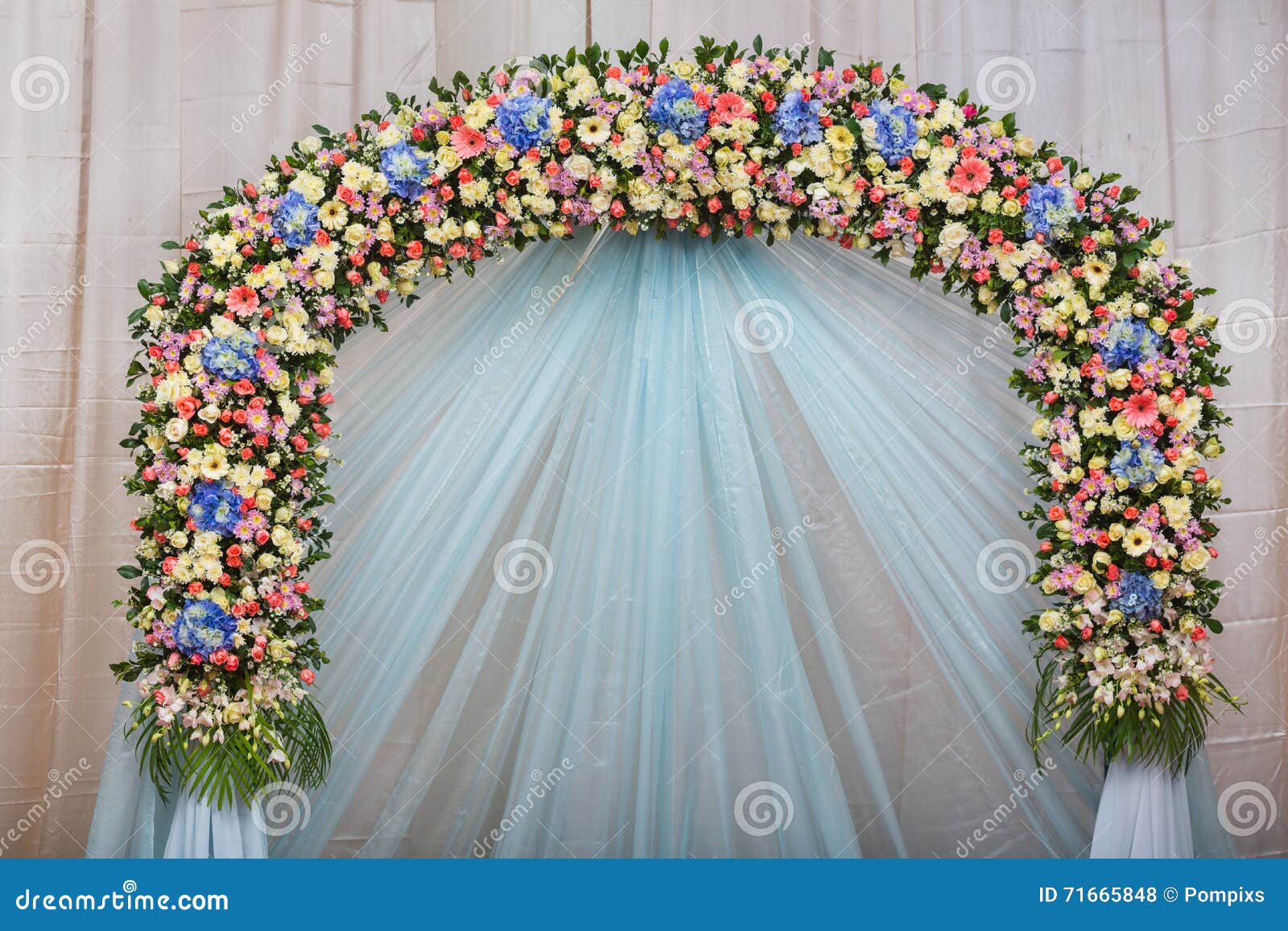 Background of Beautiful Flower Wedding Decoration Stock Photo - Image of  christian, beauty: 71665848