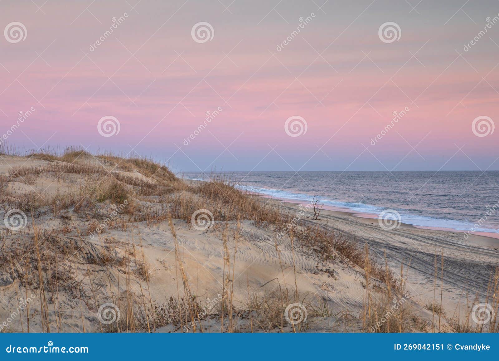 empty, unspoiled beach on the outer banks of north carolina