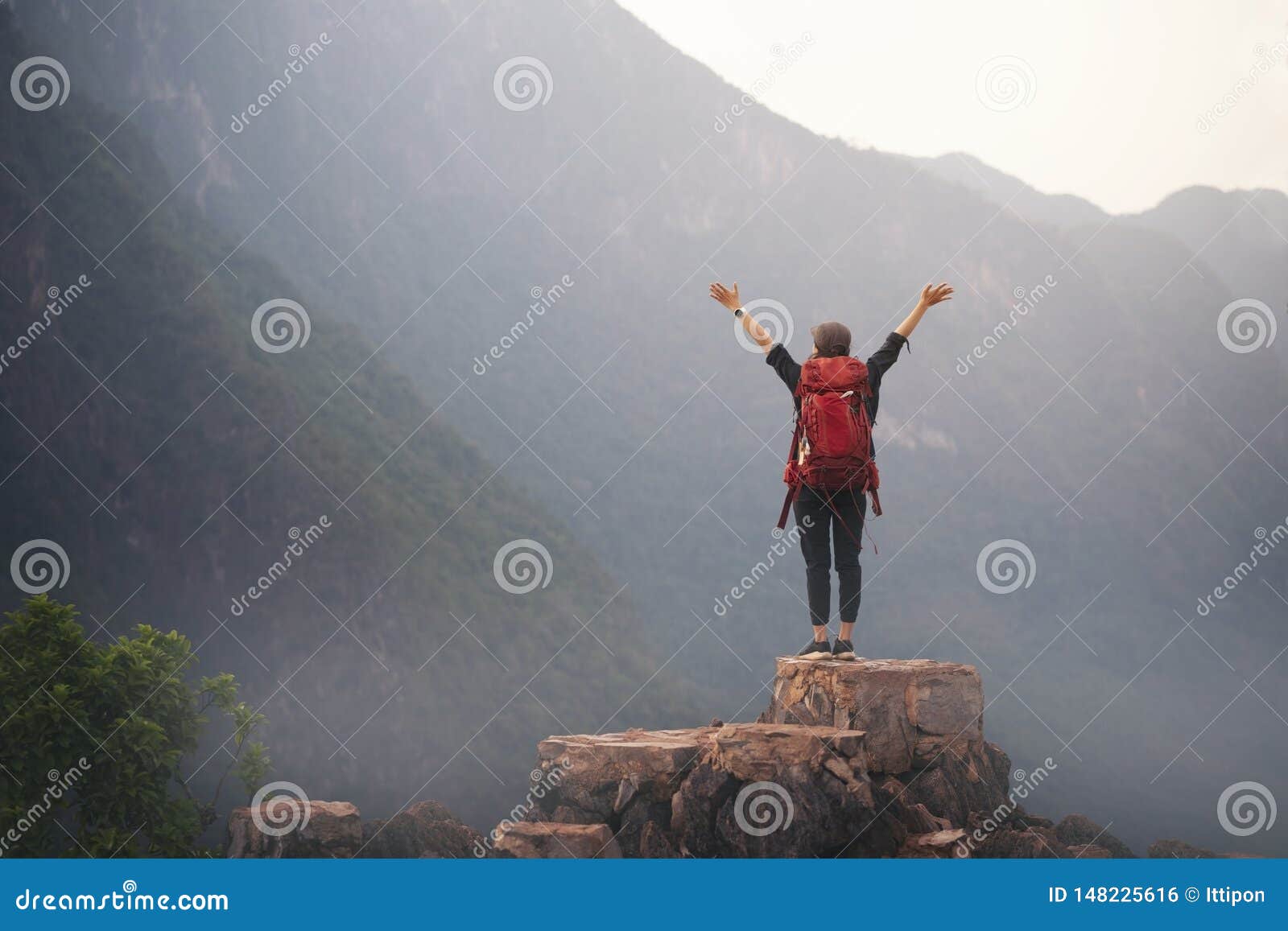 Standing top. Гора на плечах читать.