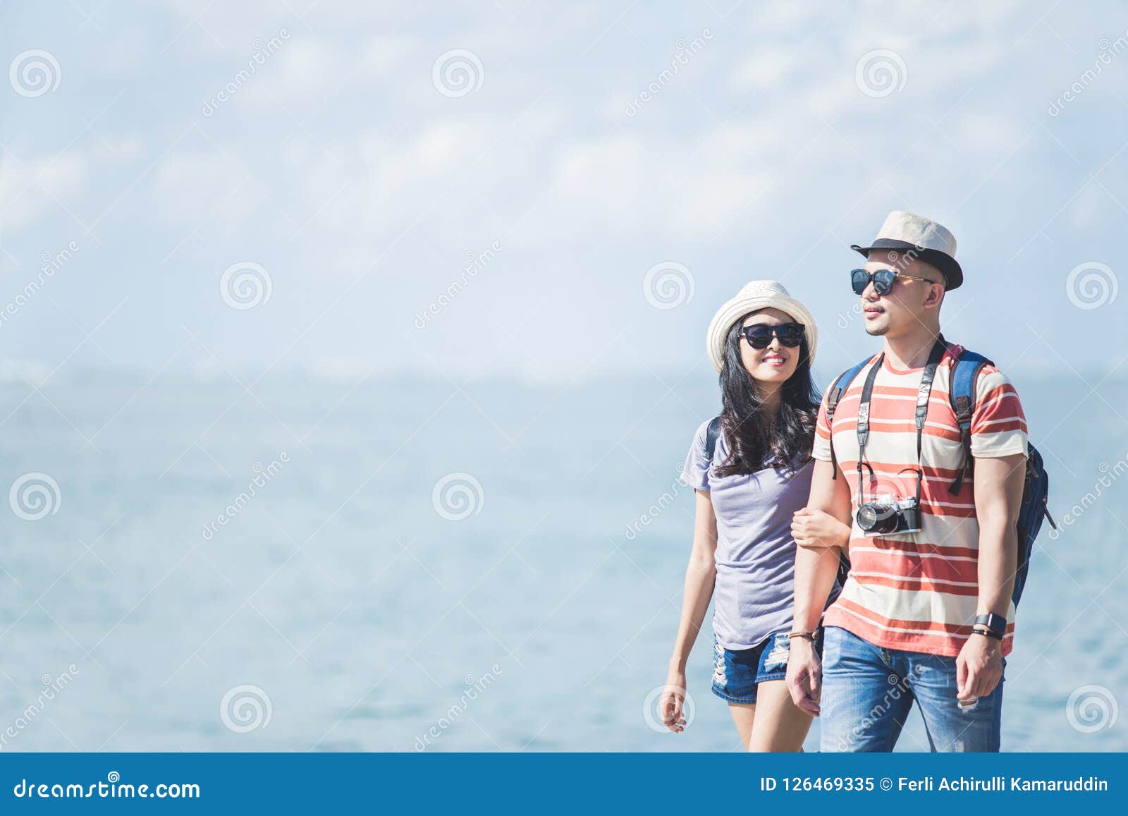 travel couple cap