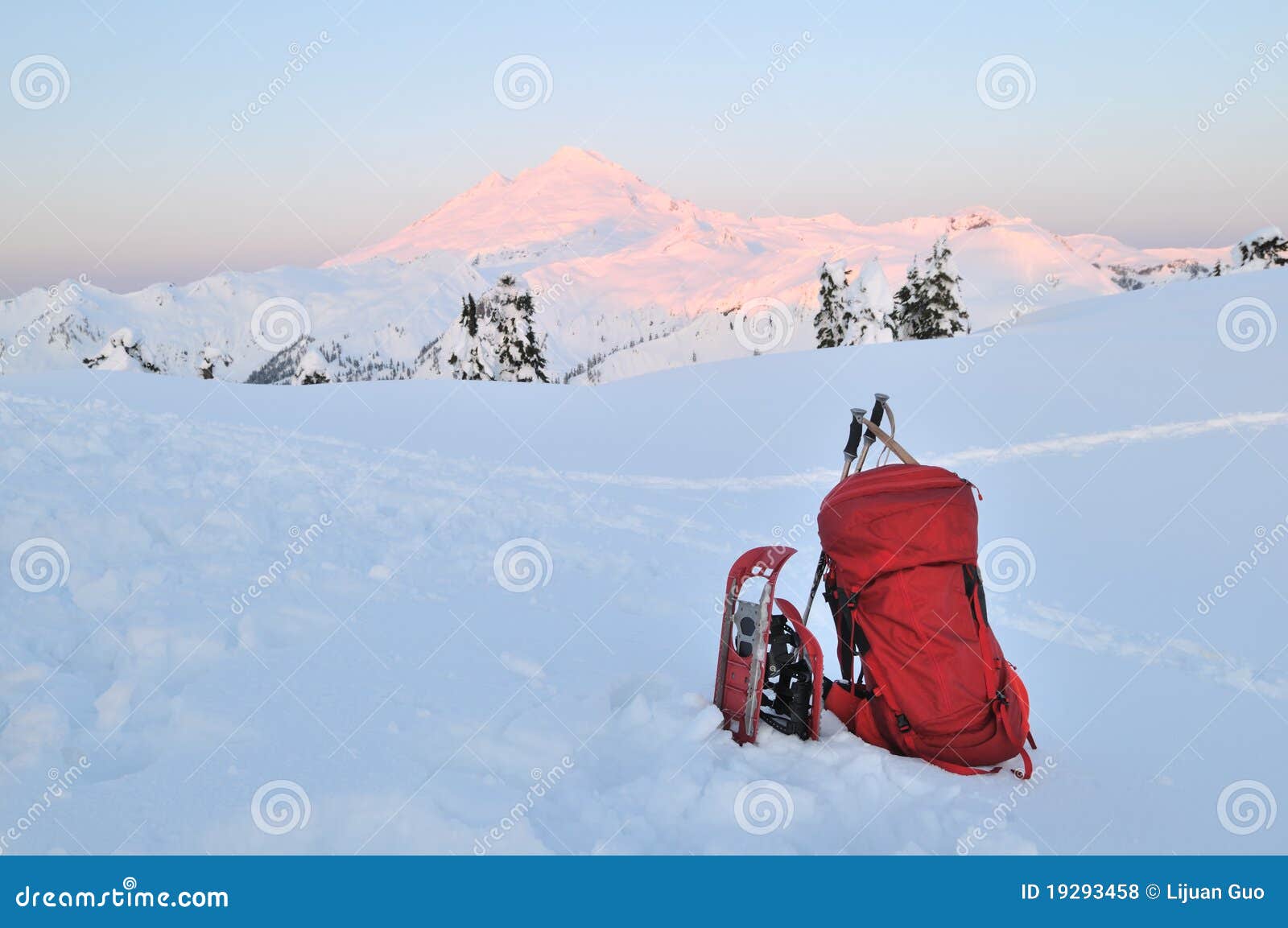 backpacking and snowshoeing in mount baker park