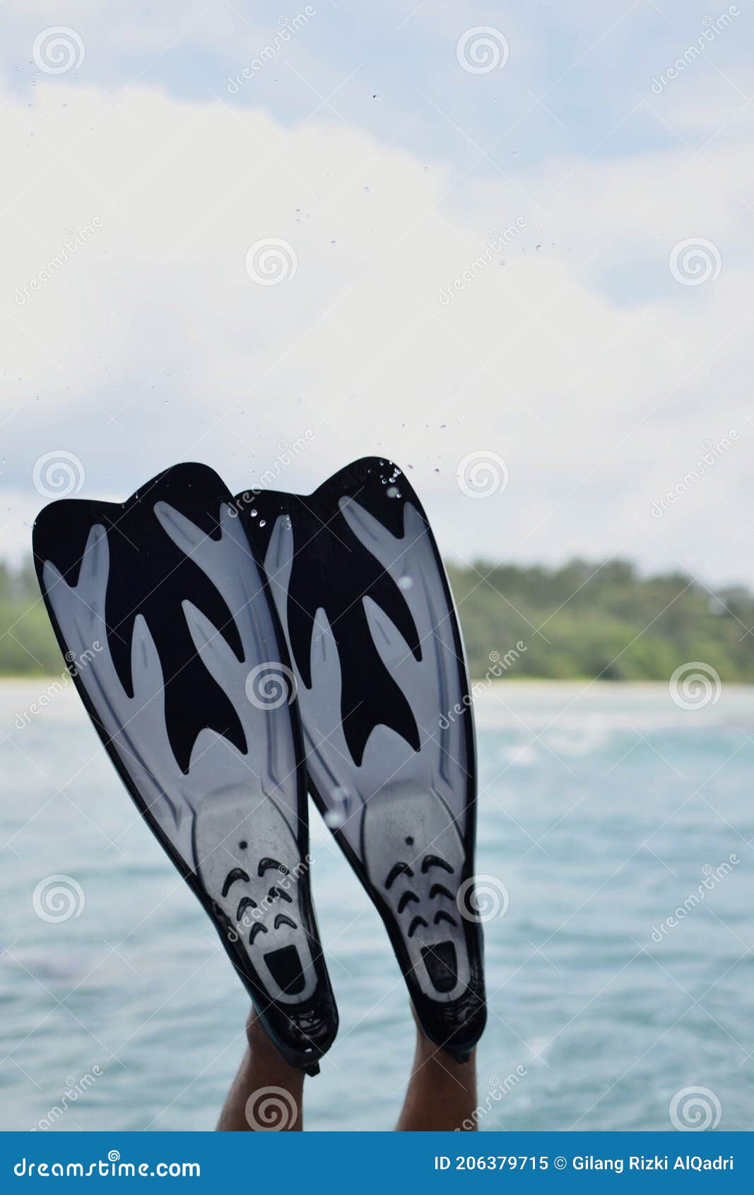 Backroll entry at the sea stock image. Image of scubadiving 206379715