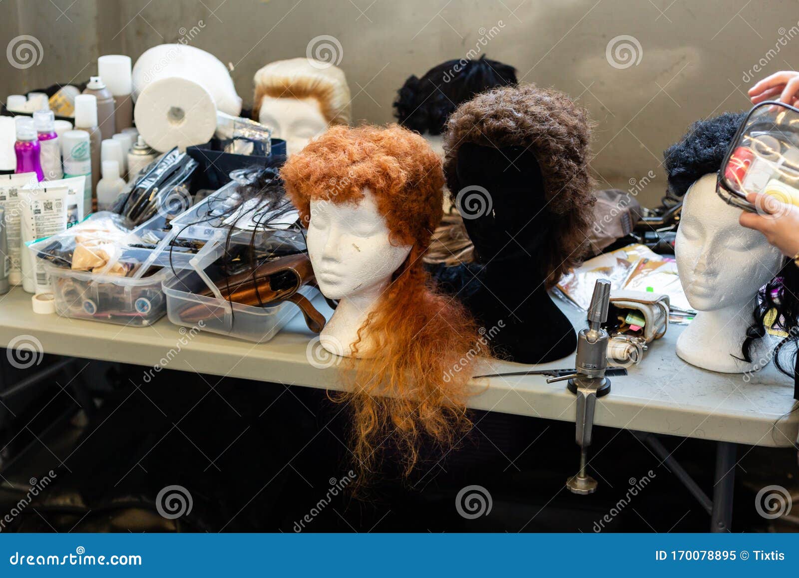 Backstage de um desfile em Milão