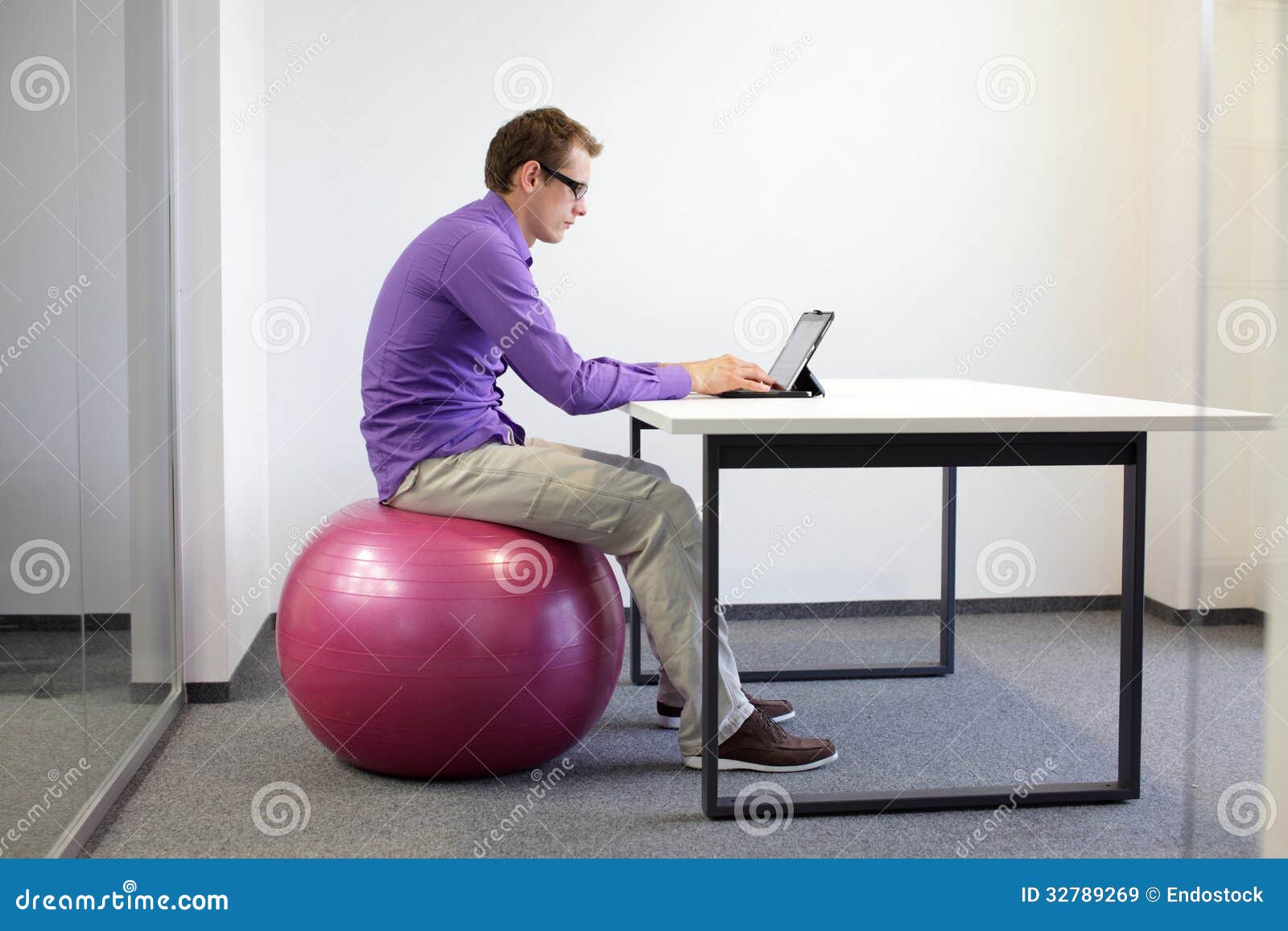 bad desk posture