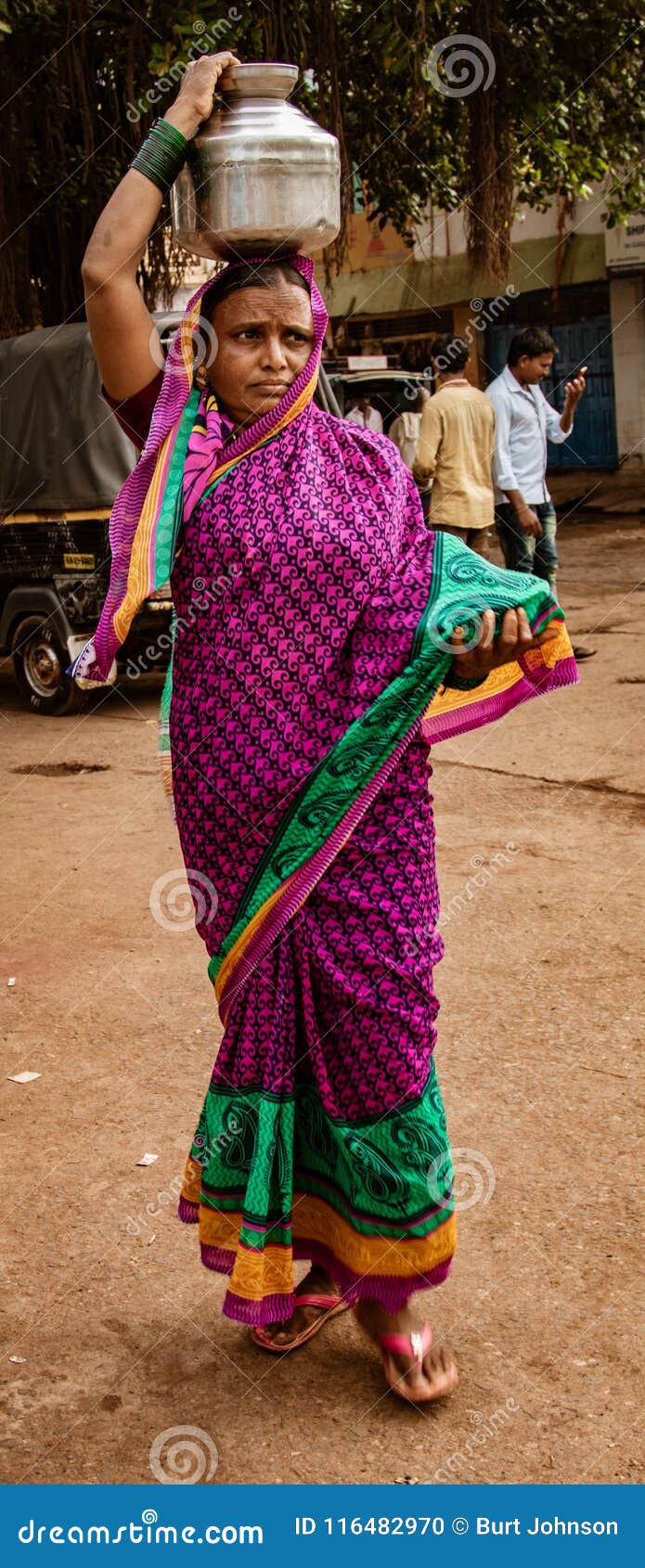 Woman Carries Her Load On Her Head Editorial Image Image Of Poor Carry 116482970