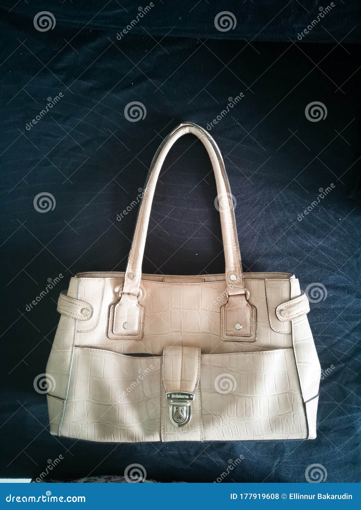 Liz Claiborne white purse  White purses, Liz claiborne, Purses