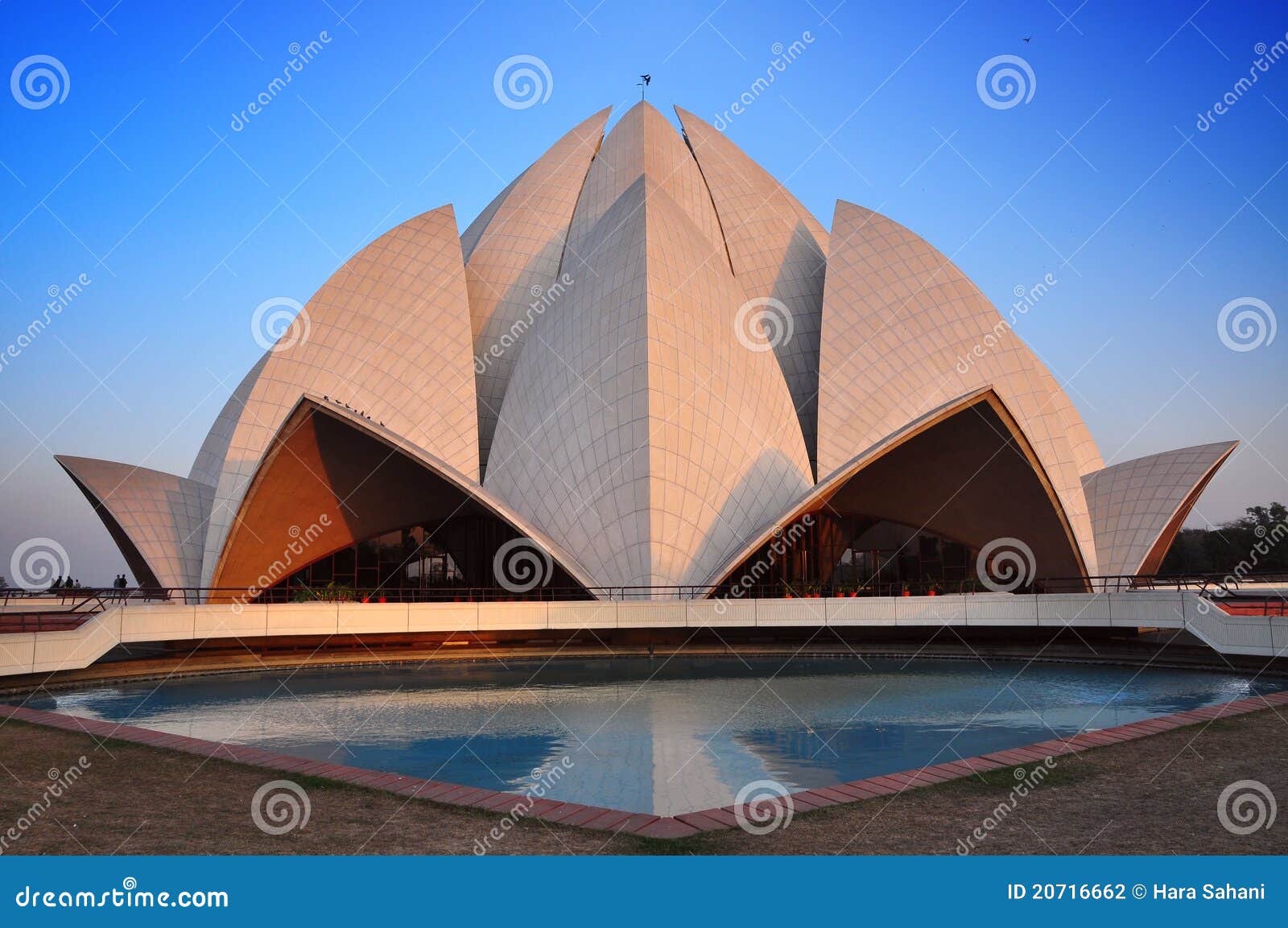 bahai lotus temple , new delhi, india