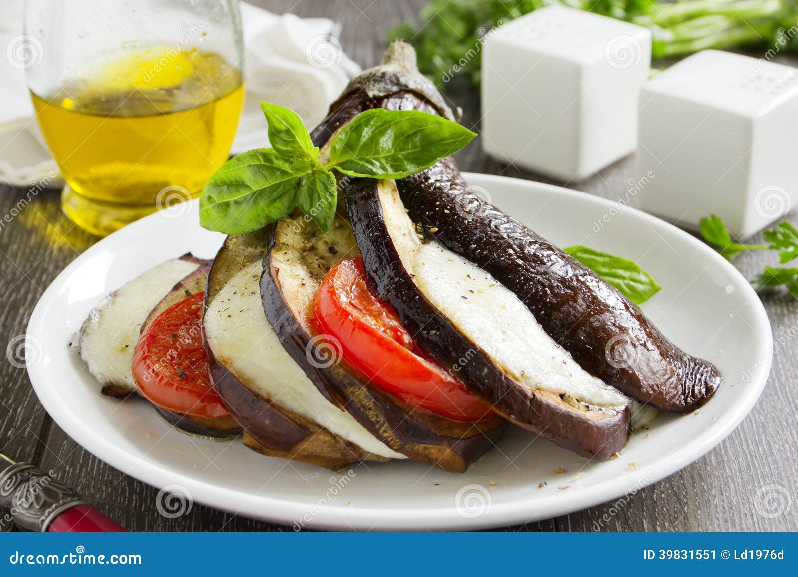 Baked Eggplant with Mozzarella Stock Image - Image of eggplant, recipe