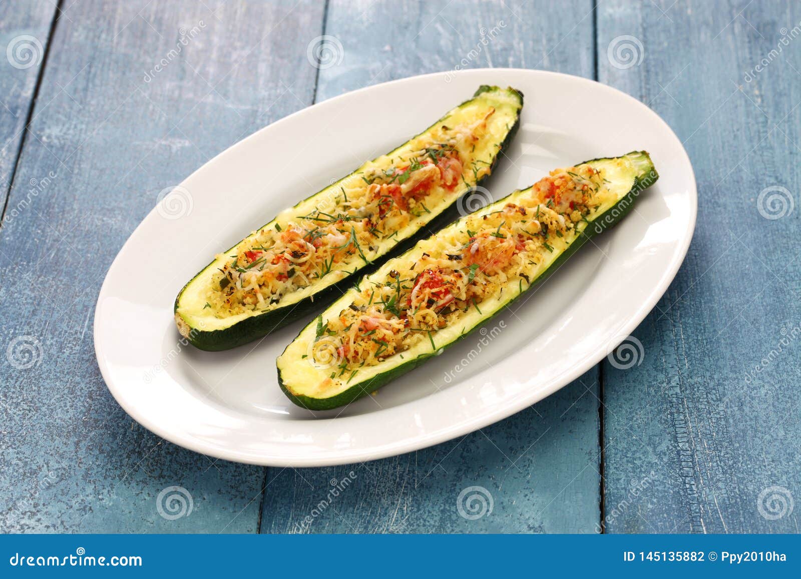 baked vegetarian zucchini boats